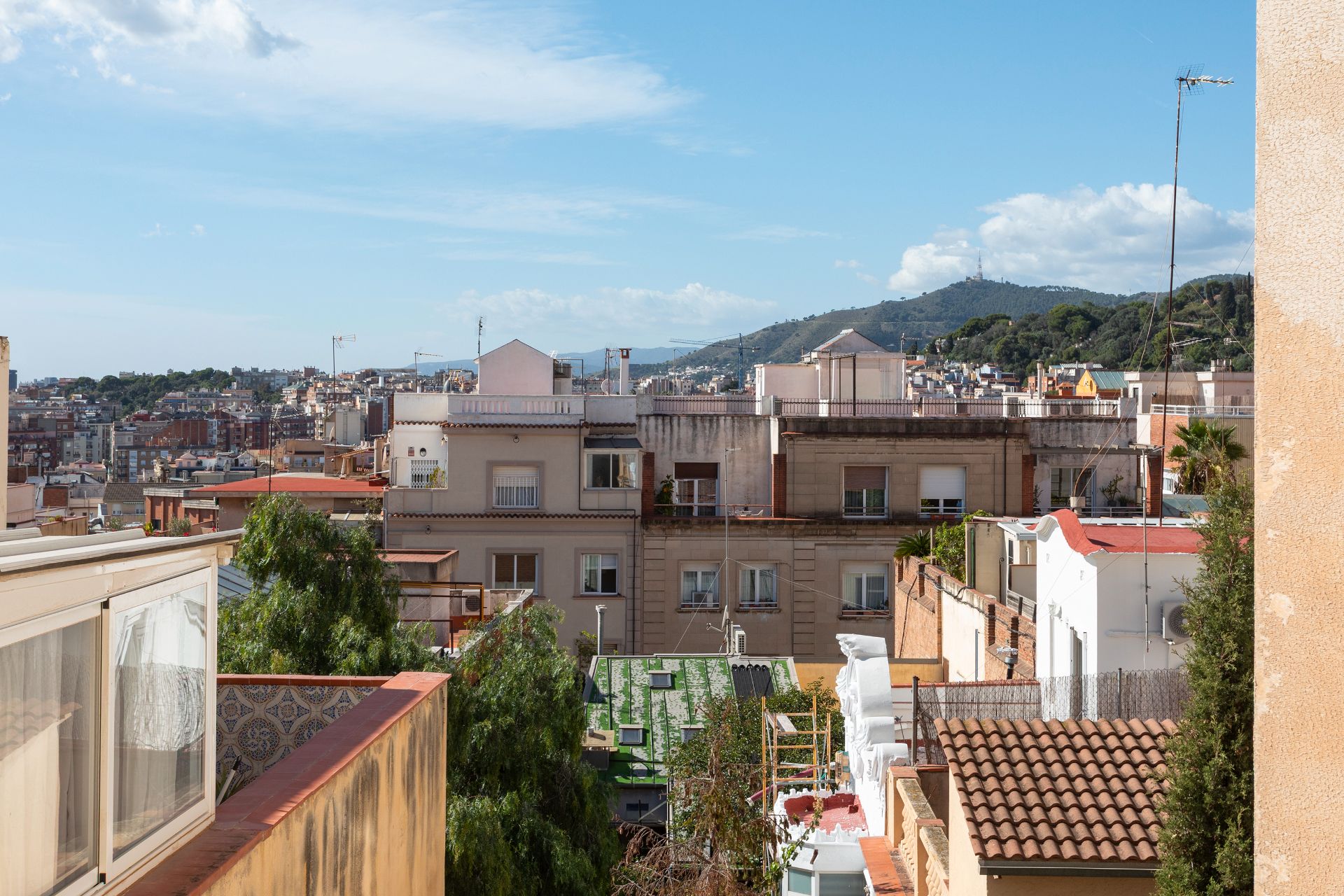 Vista exterior de Pis en venda en  Barcelona Capital amb Forn