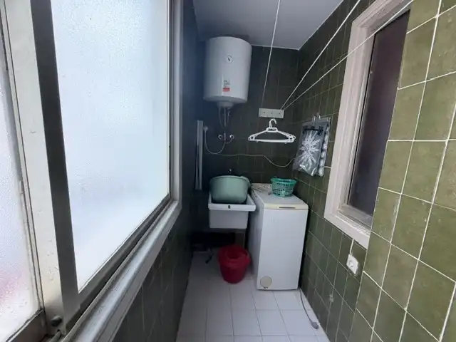 Baño de Piso en venta en Huelva con Aire acondicionado, Calefacción y Parquet