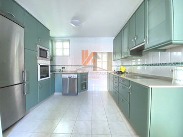 Haus zur Miete in Rua Loureiros 20