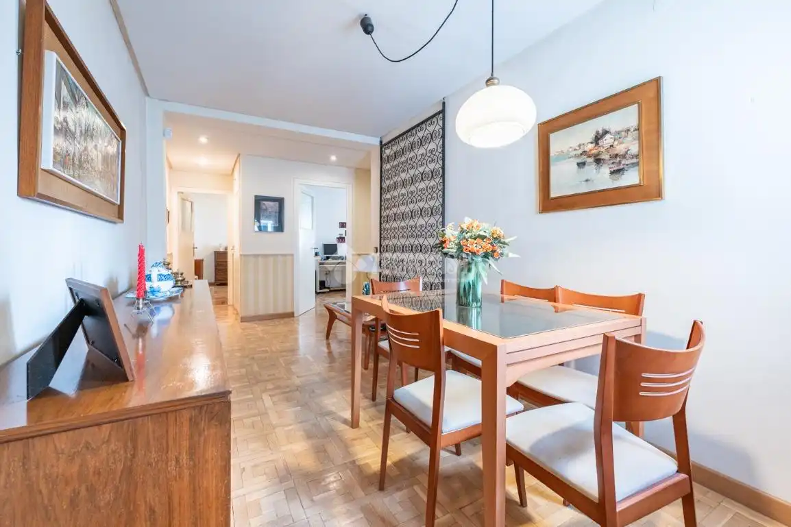 Comedor de Piso en venta en Madrid con Calefacción, Parquet y Balcón