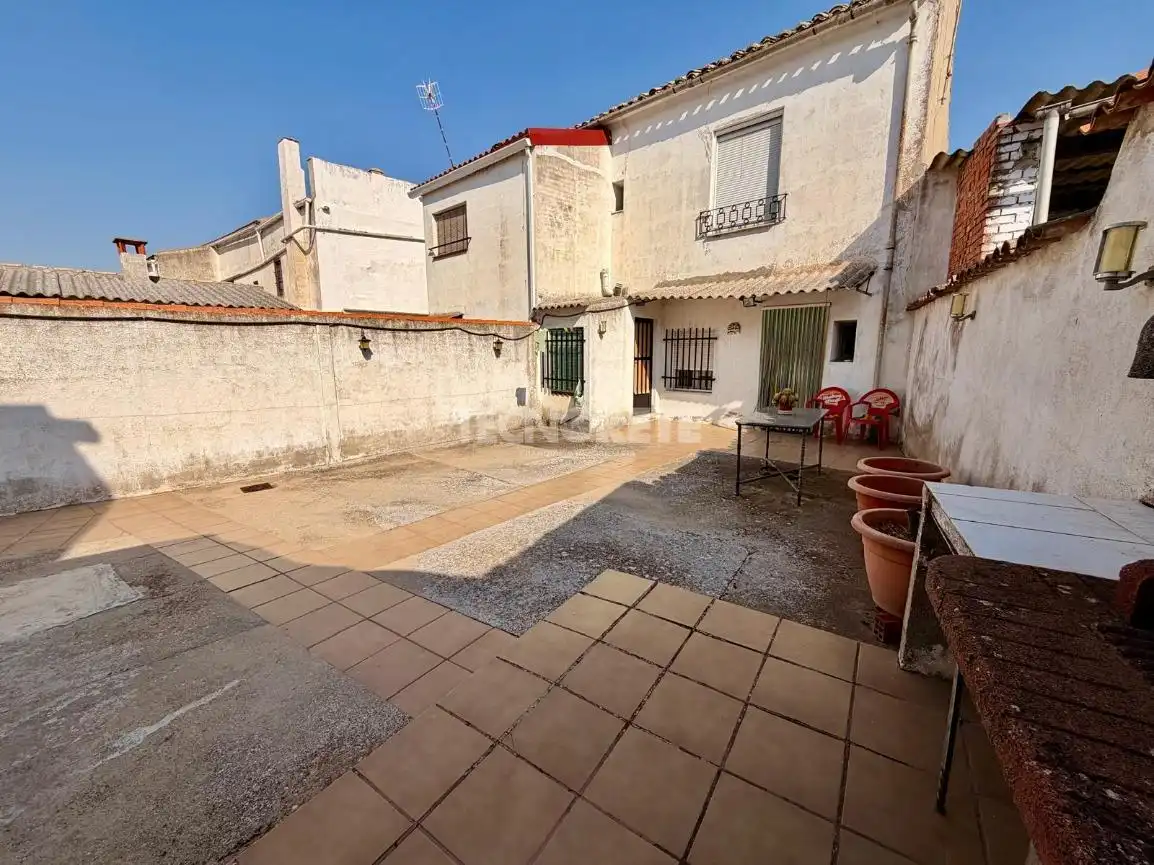 Vista exterior de Casa o chalet en venta en Añover de Tajo con Aire acondicionado y Amueblado