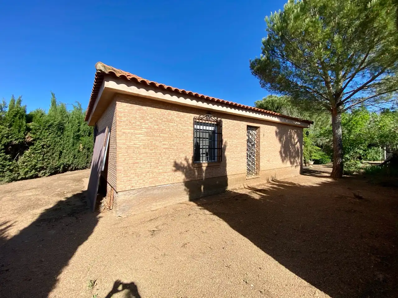 Vista exterior de Casa o chalet en venta en Fernán Caballero con Aire acondicionado, Jardín privado y Trastero