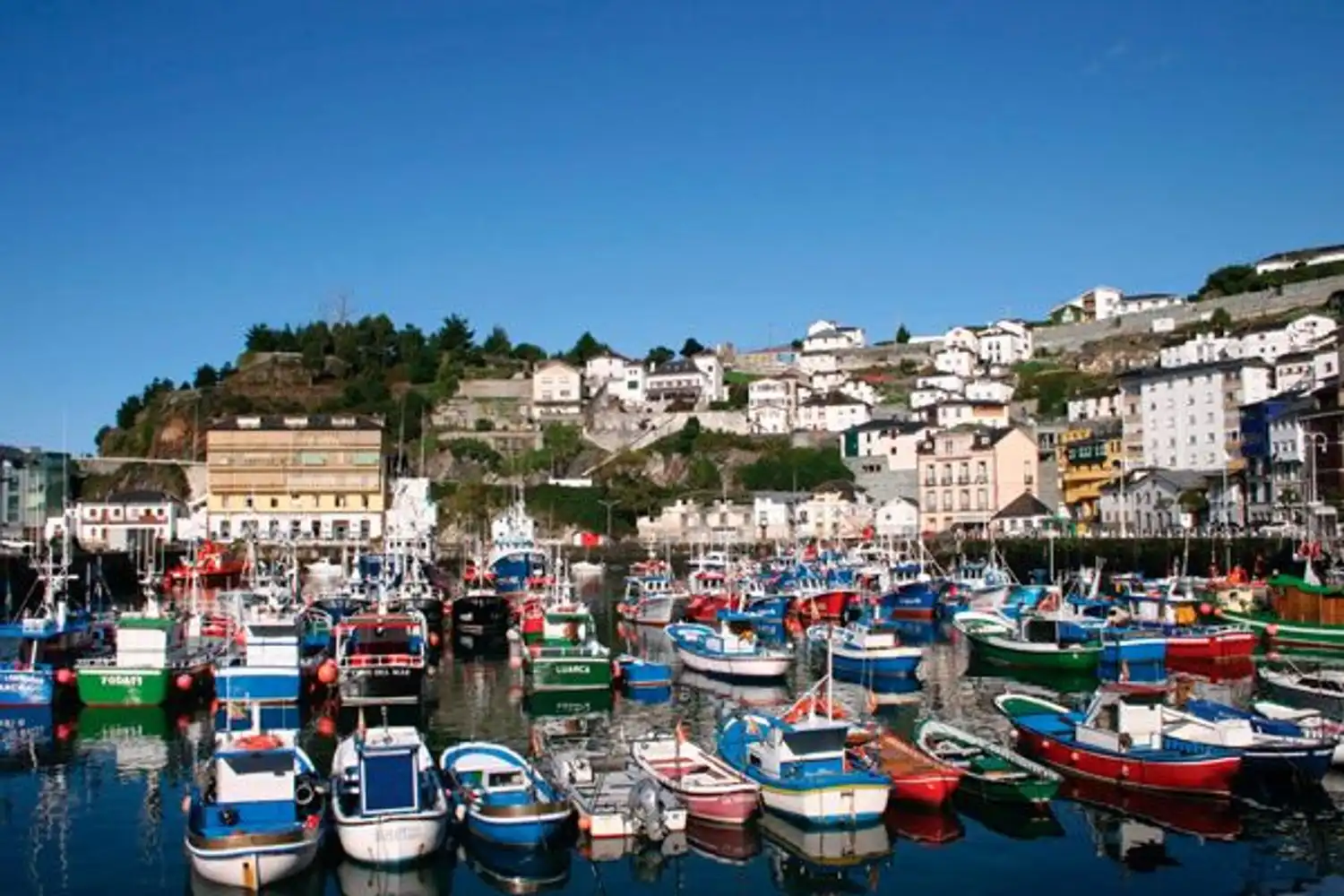 Exterior view of Flat for sale in Valdés - Luarca  with Heating, Storage room and Swimming Pool