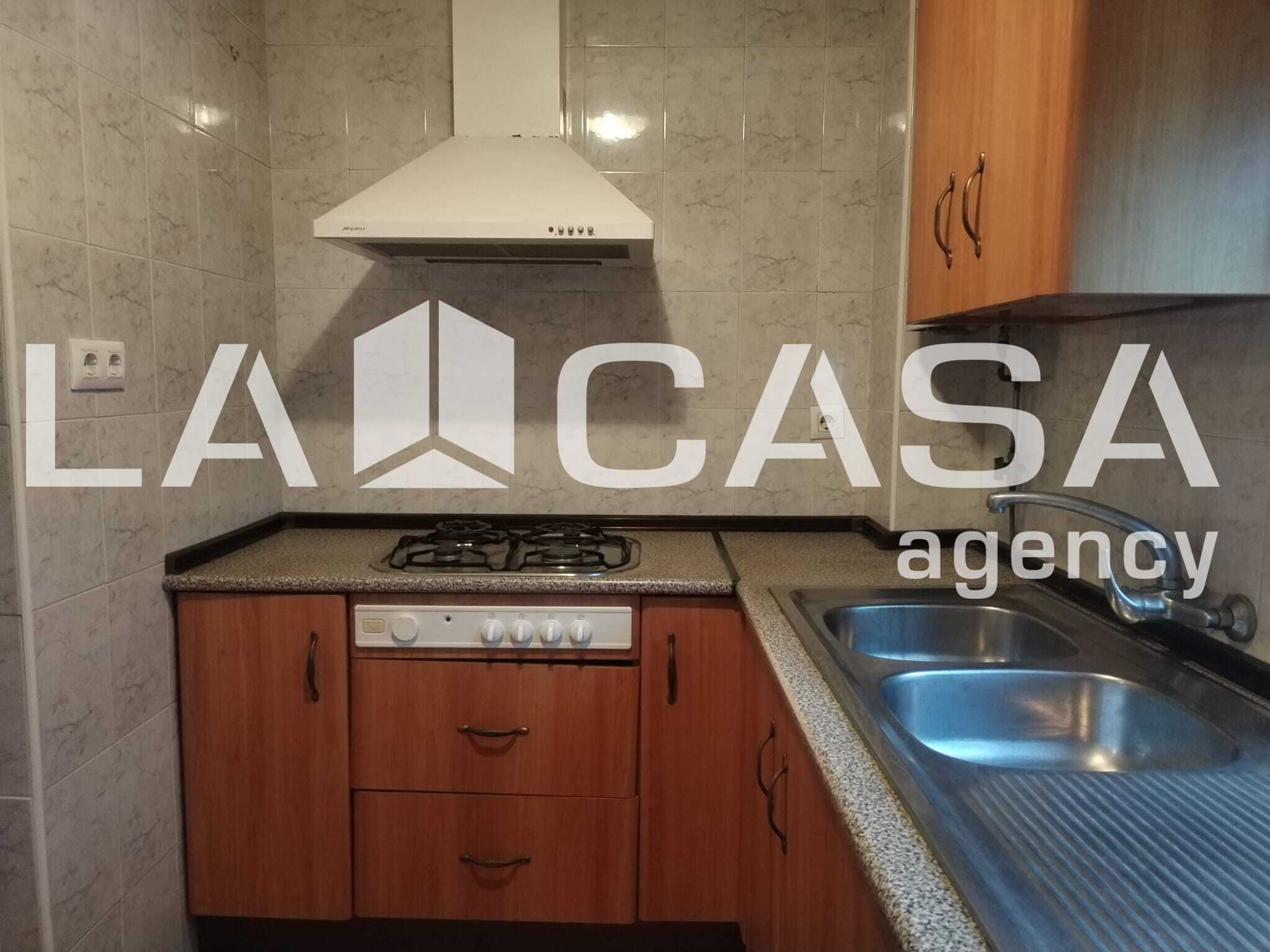 Küche von Haus oder Chalet zum Verkauf in Dos Hermanas mit Terrasse und Abstellraum