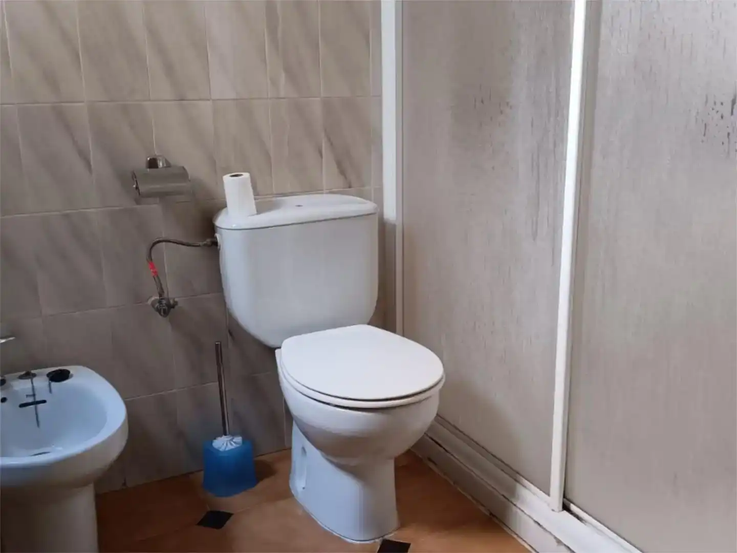 Baño de Piso en venta en Utiel con Amueblado y Balcón