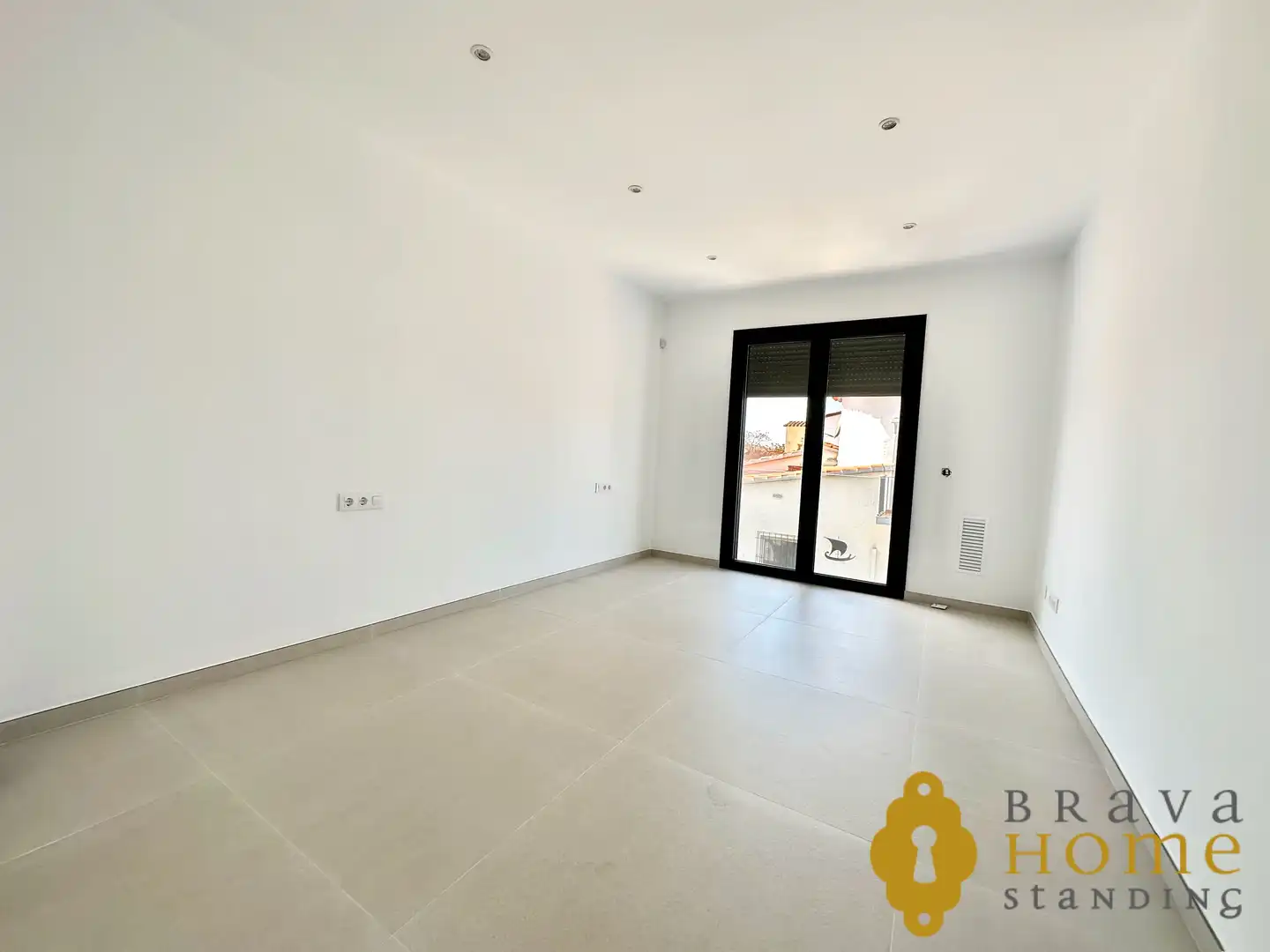Houses for sale in Empuriabrava  with Air Conditioner, Heating and Private garden