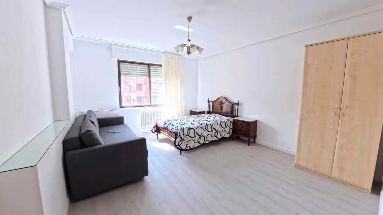 Habitación de Piso en venta en  Logroño con Calefacción, Parquet y Trastero