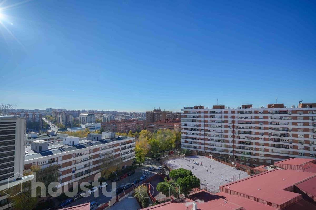 Exterior view of Flat for sale in  Madrid Capital  with Heating, Terrace and Storage room