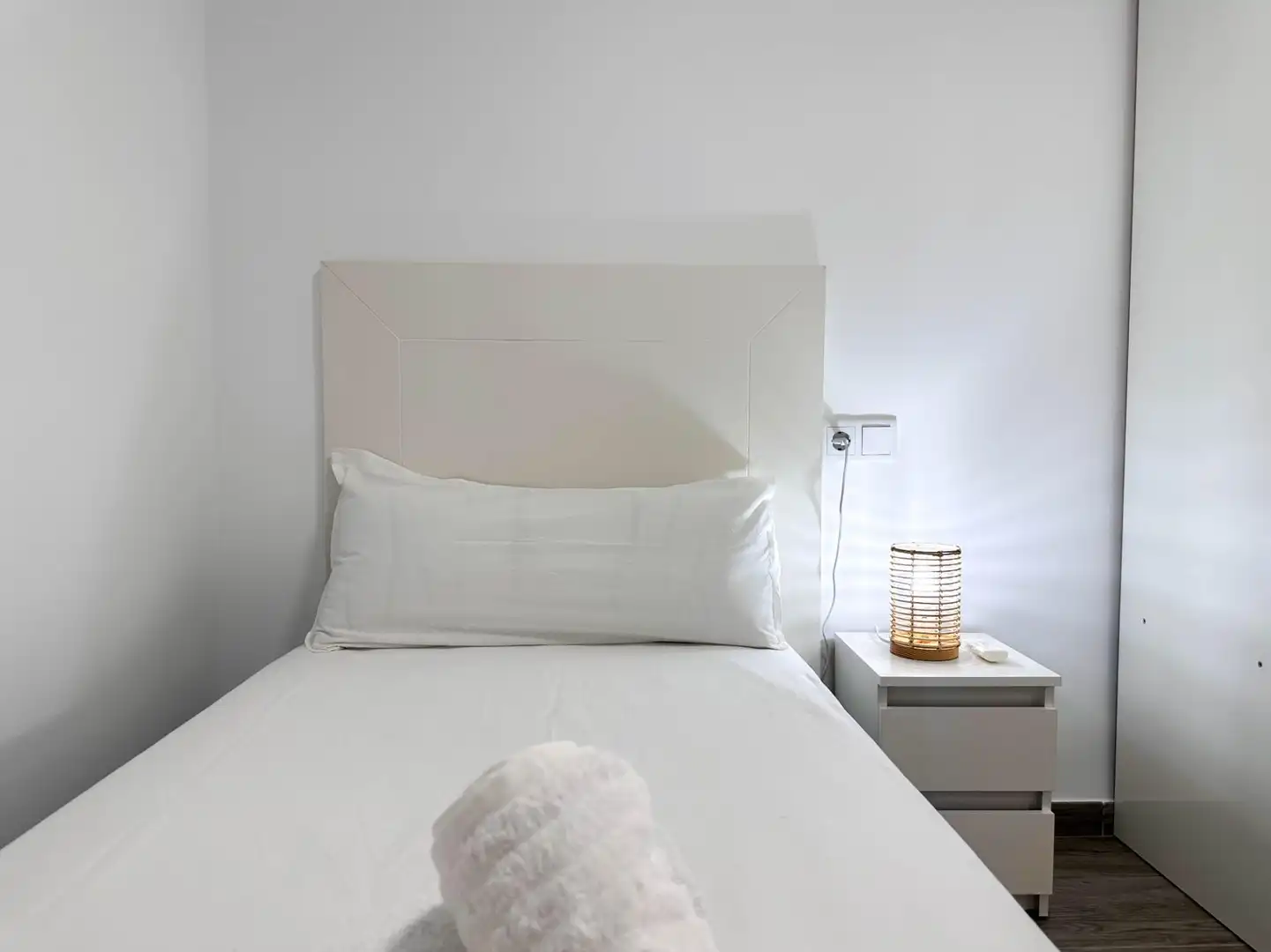 Bedroom of Flat for rent in Torrevieja  with Air Conditioner, Terrace and Furnished