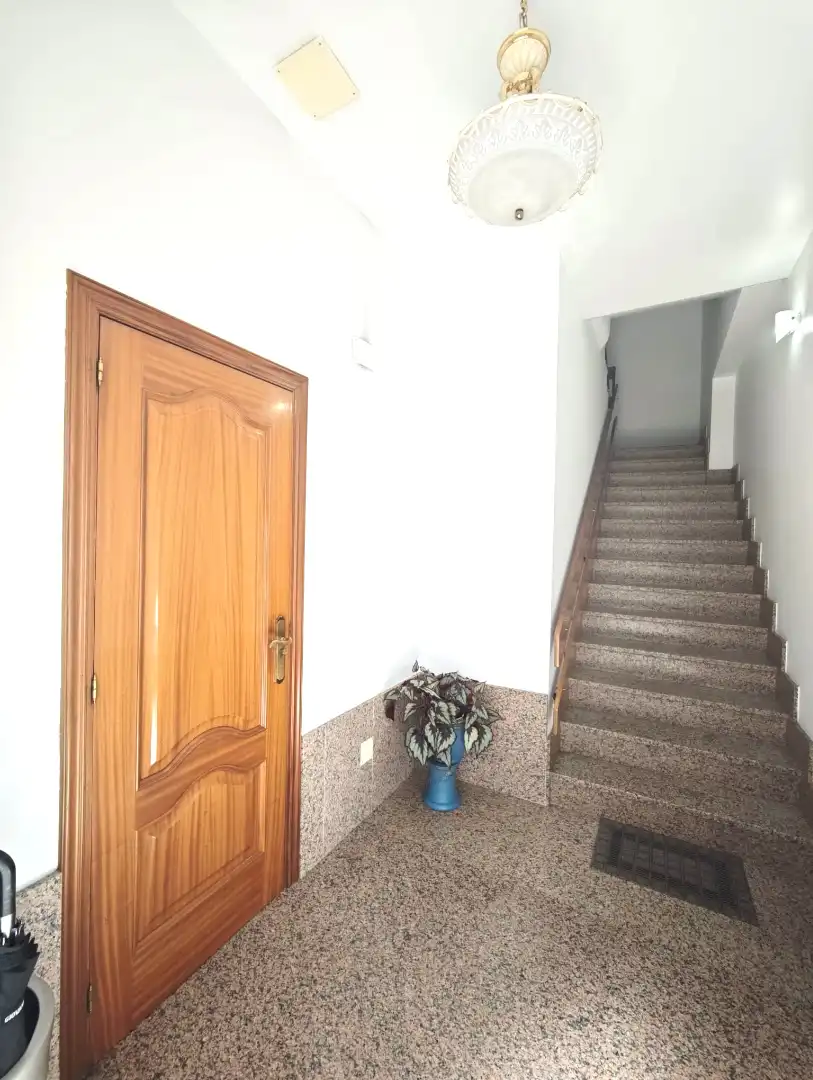 Casa adosada en venda en Culleredo amb Moblat, Forn i Rentadora