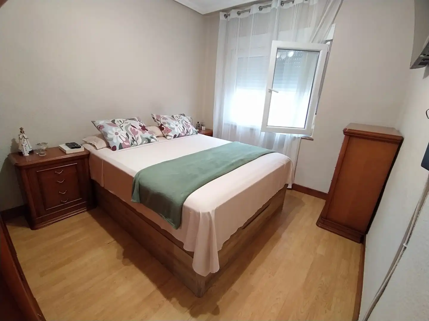 Bedroom of Flat for sale in Avilés  with Furnished