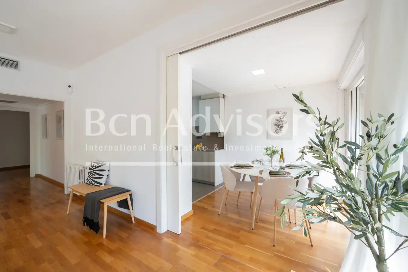 Wohnzimmer von Wohnung zum Verkauf in Barcelona mit Klimaanlage, Heizung und Parkett