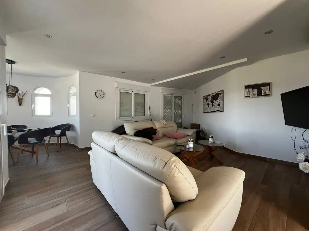 Chalet con terraza en venta en Avenida España 1, imagen 2