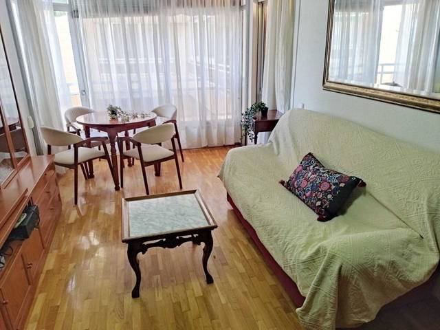 Piso en Alquiler en Carrer Italia en Mercado