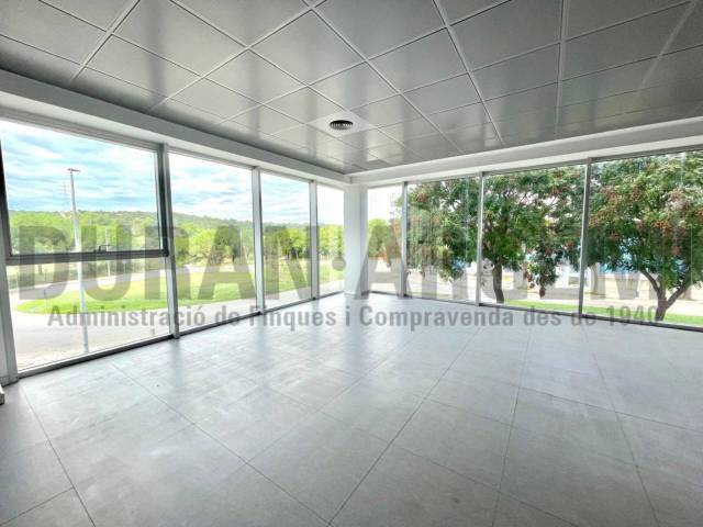 Oficina en Venta en Mossèn Josep Pons en Les Fonts