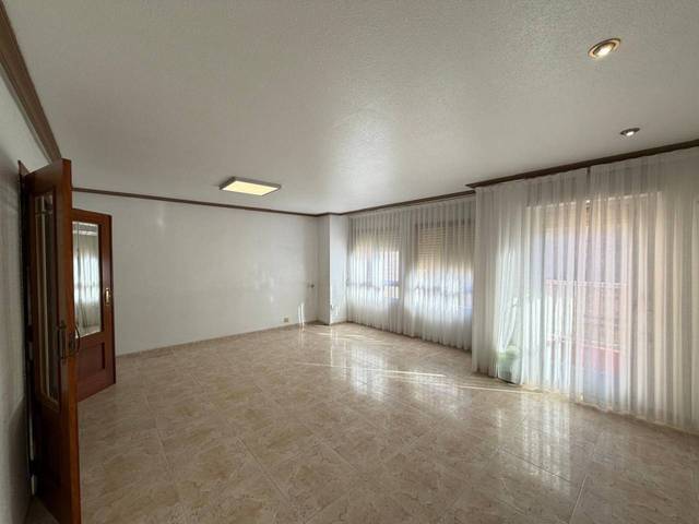 Piso en Venta en Calle San Félix en Nules