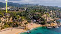 Vista exterior de Casa o xalet en venda en Lloret de Mar amb Jardí privat, Traster i Piscina