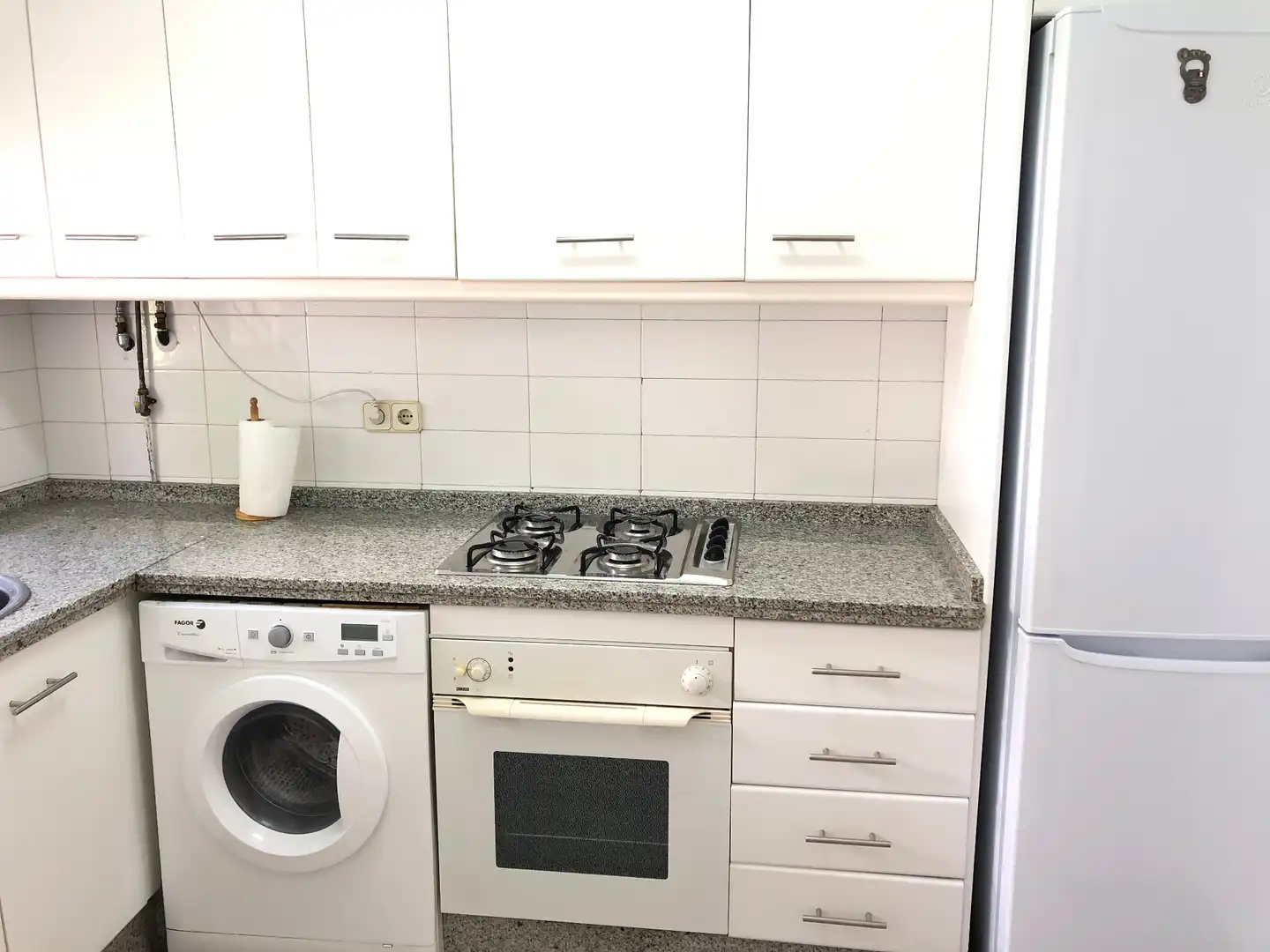 Küche von Dachboden zum Verkauf in Marbella mit Parkett, Terrasse und Ofen