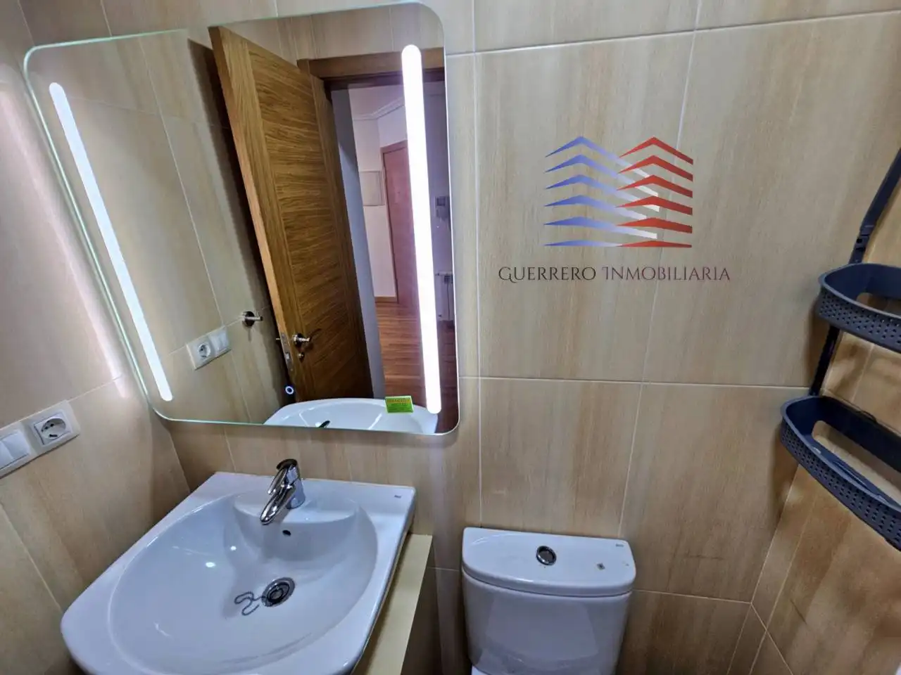 Badezimmer von Maisonette zur Miete in Ourense Capital  mit Heizung, Parkett und Möbliert
