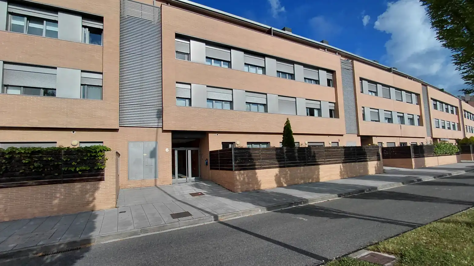 Exterior view of Flat for rent in Aranguren  with Storage room