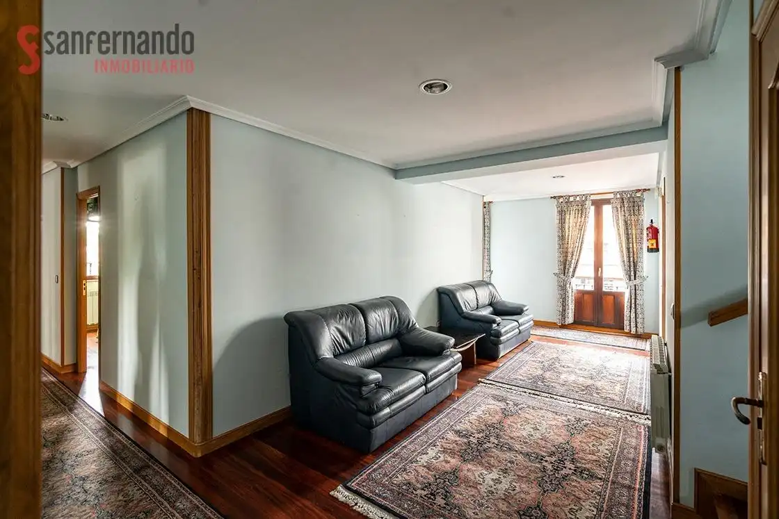 Sala de estar de Casa o chalet en venta en Reocín con Aire acondicionado y Calefacción