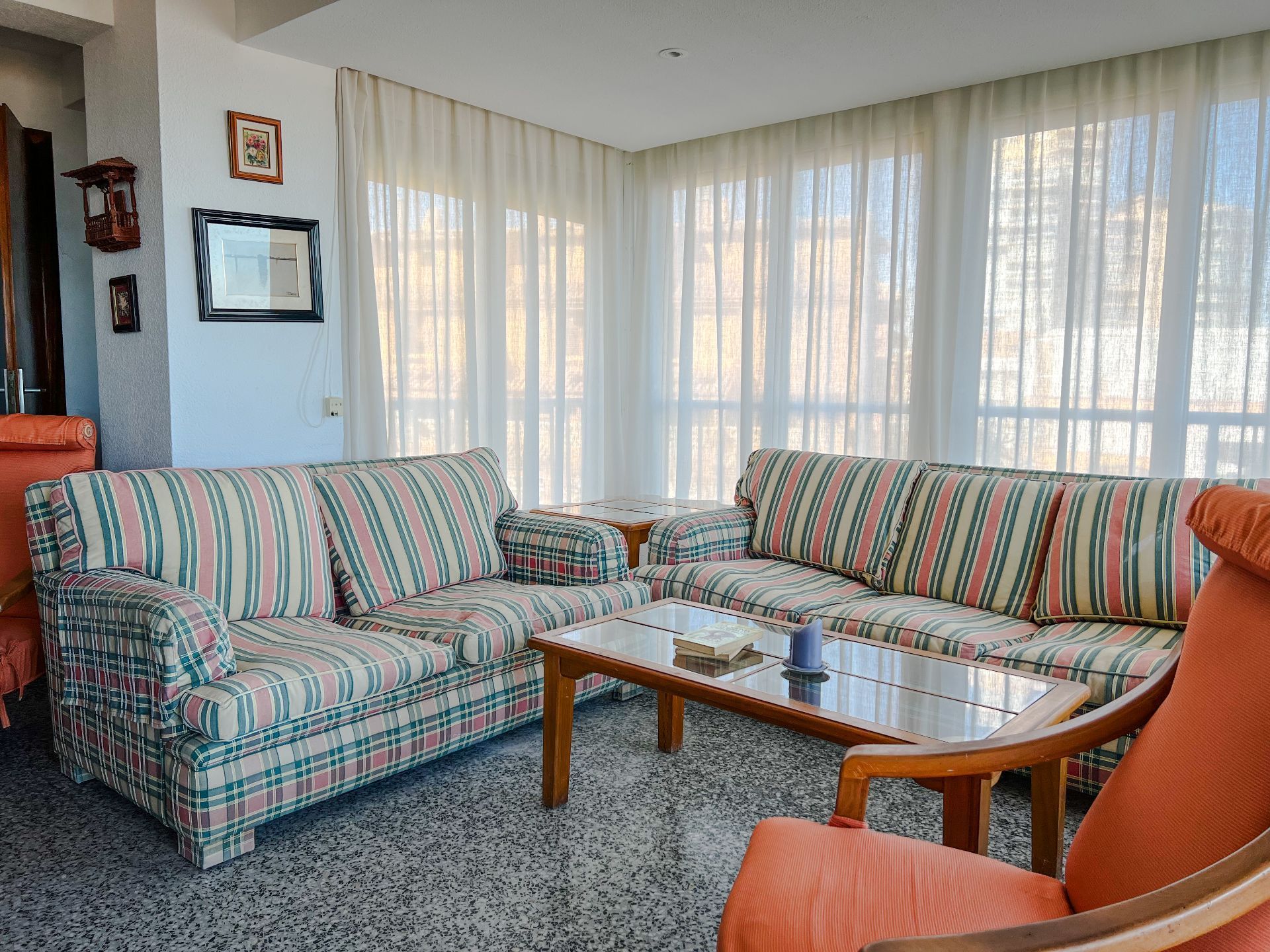 Sala d'estar de Pis en venda en  Valencia Capital amb Terrassa, Moblat i Piscina comunitària
