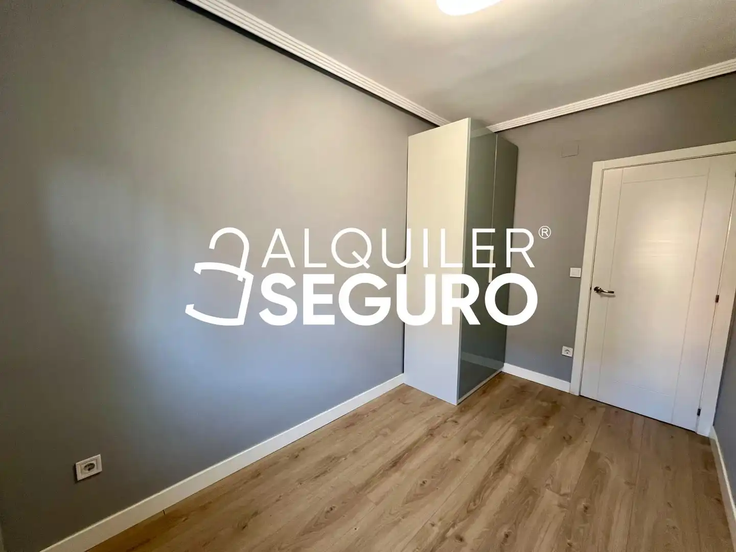 Bedroom of Flat for rent in Madrid  with Air Conditioner, Heating and Furnished