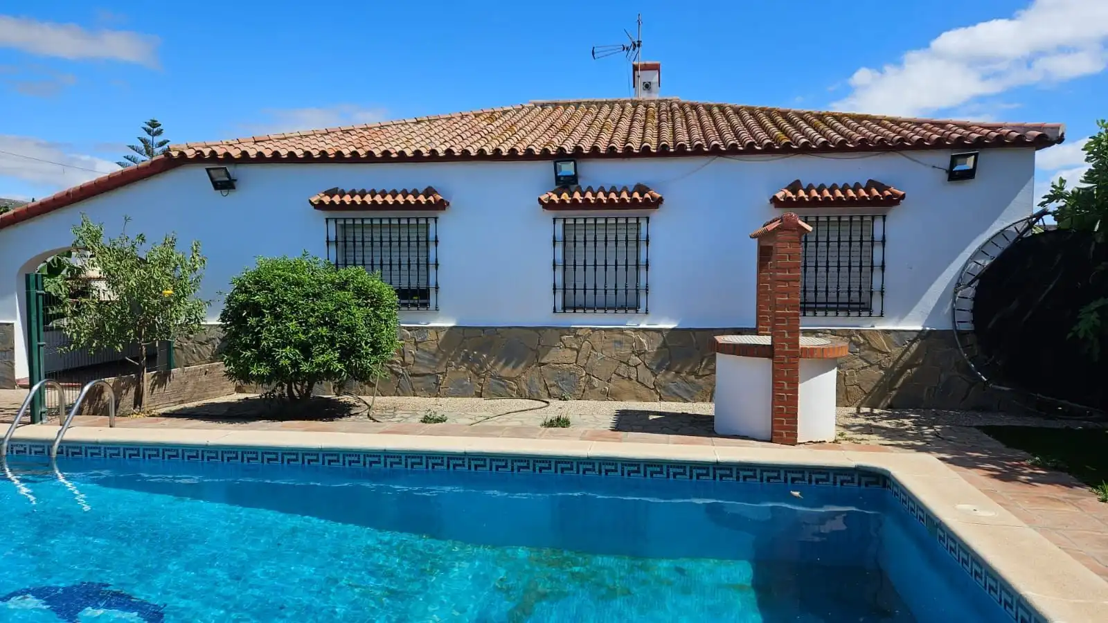 Swimming pool of Land for sale in La Línea de la Concepción