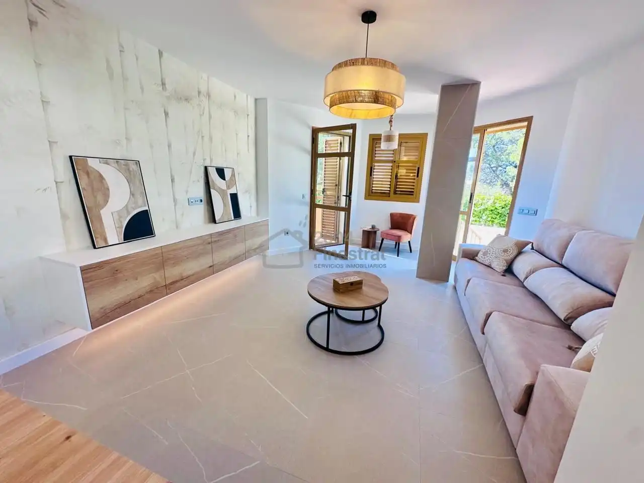 Sala de estar de Planta baja de alquiler en Callosa d'en Sarrià con Aire acondicionado, Terraza y Amueblado