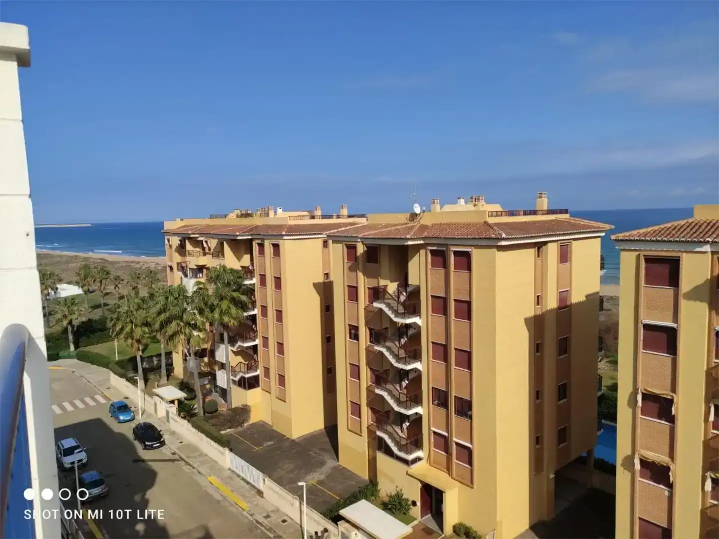 Außenansicht von Wohnung zur Miete in Guardamar de la Safor mit Klimaanlage, Schwimmbad und Balkon