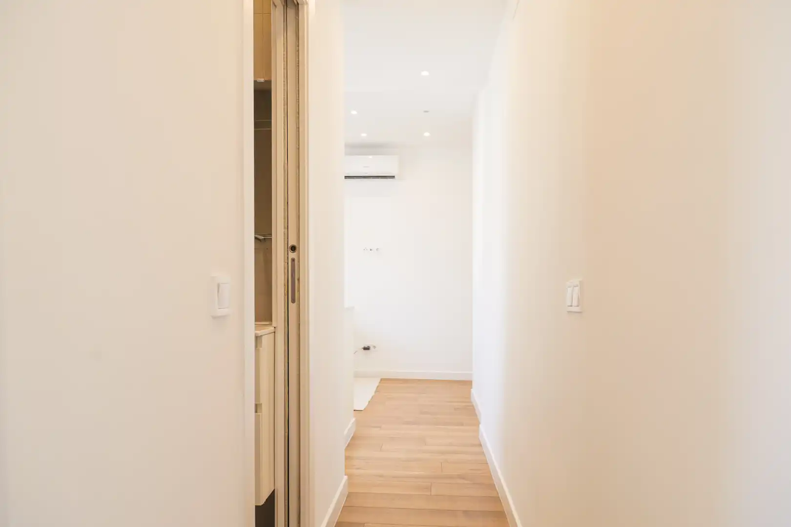 Apartment with lift for sale in Avenida de la Emperatriz Isabel, imagen 18