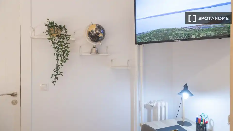 Living room of Flat for rent in Madrid  with Air Conditioner, Heating and Furnished