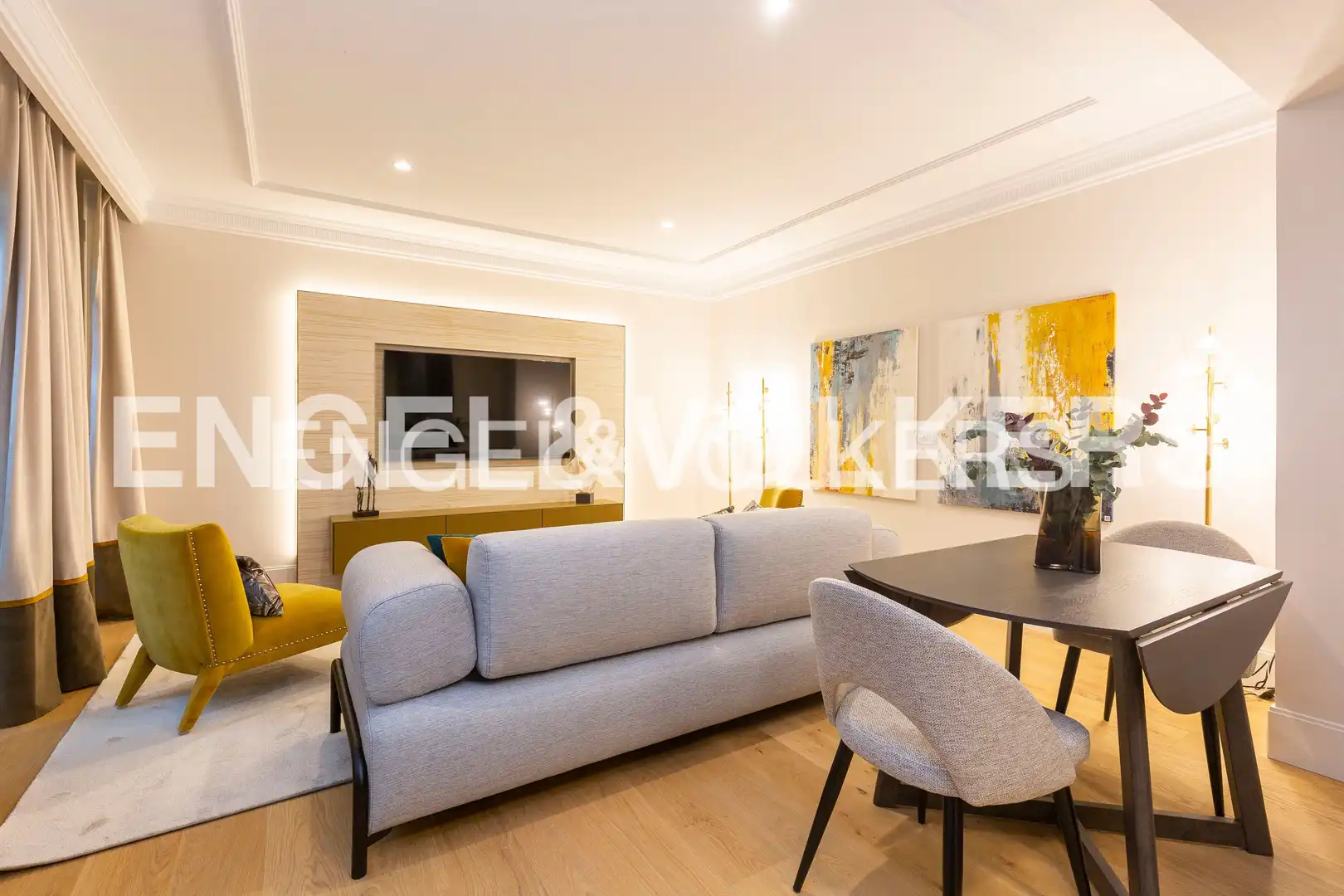 Sala d'estar de Àtic en venda en Madrid amb Aire condicionat, Calefacció i Parquet