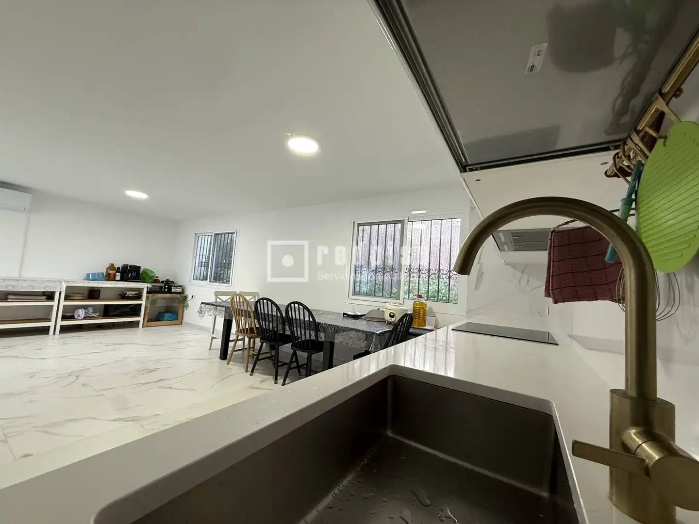 Kitchen of Houses for sale in Málaga  with Air Conditioner, Private garden and Furnished