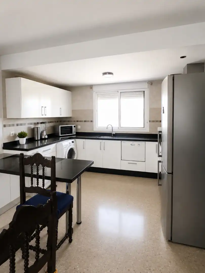 Cuina de Pis en venda en Pizarra amb Aire condicionat, Terrassa i Moblat
