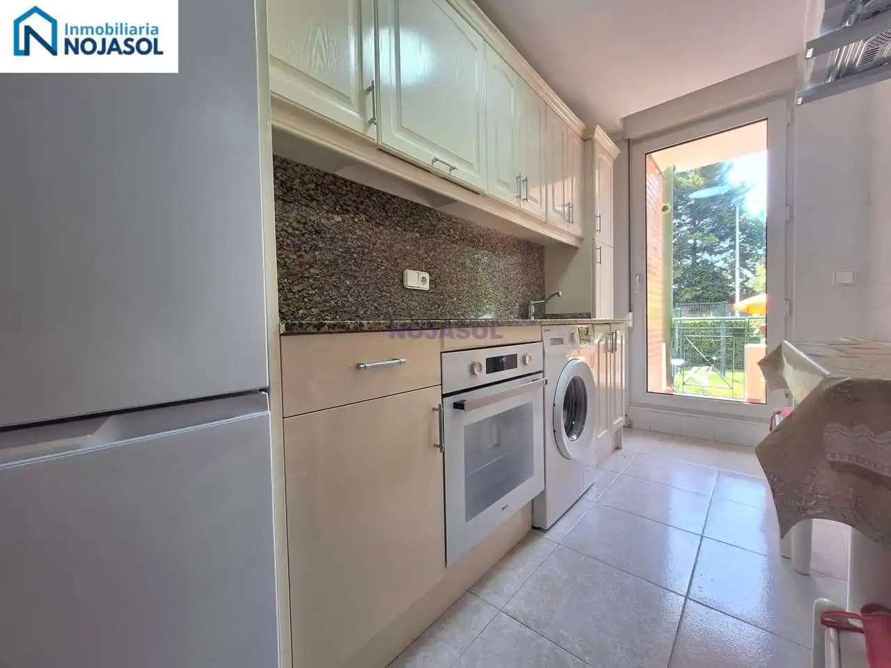Apartament de lloguer a Calle LOS NOGALES, Palacio
