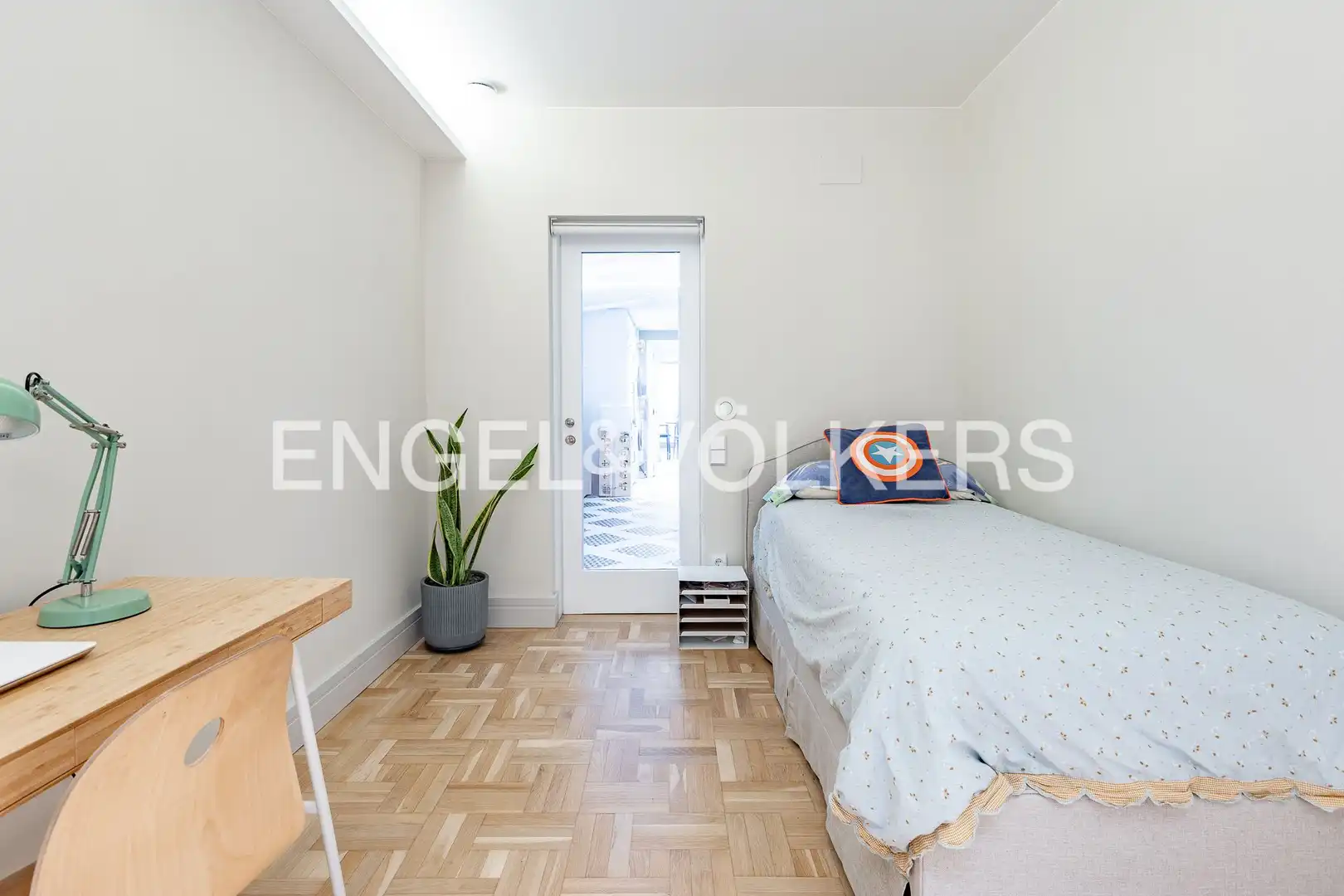 Bedroom of Flat for sale in Barcelona  with Air Conditioner, Heating and Parquet flooring