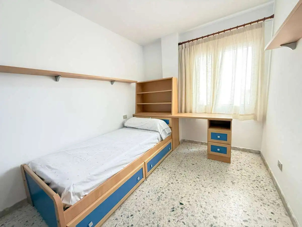 Dormitori de Pis en venda en Arrecife amb Terrassa, Moblat i Balcó