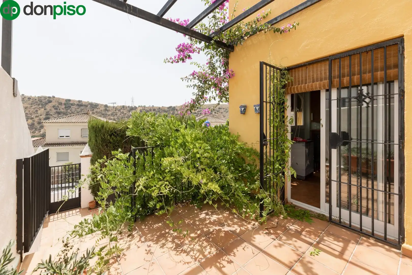 Einfamilien-Reihenhaus zum Verkauf in Calle SALA DOS HERMANAS, Crta. De la Sierra