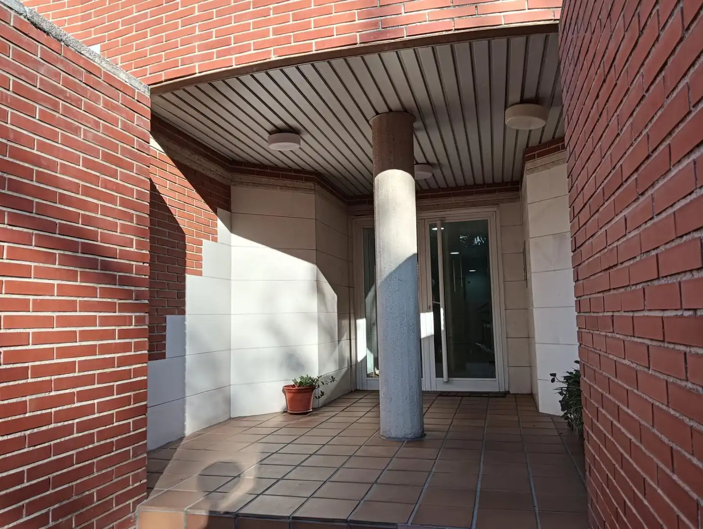 Piso en venta en Las Rozas de Madrid con Calefacción, Jardín privado y Piscina comunitaria
