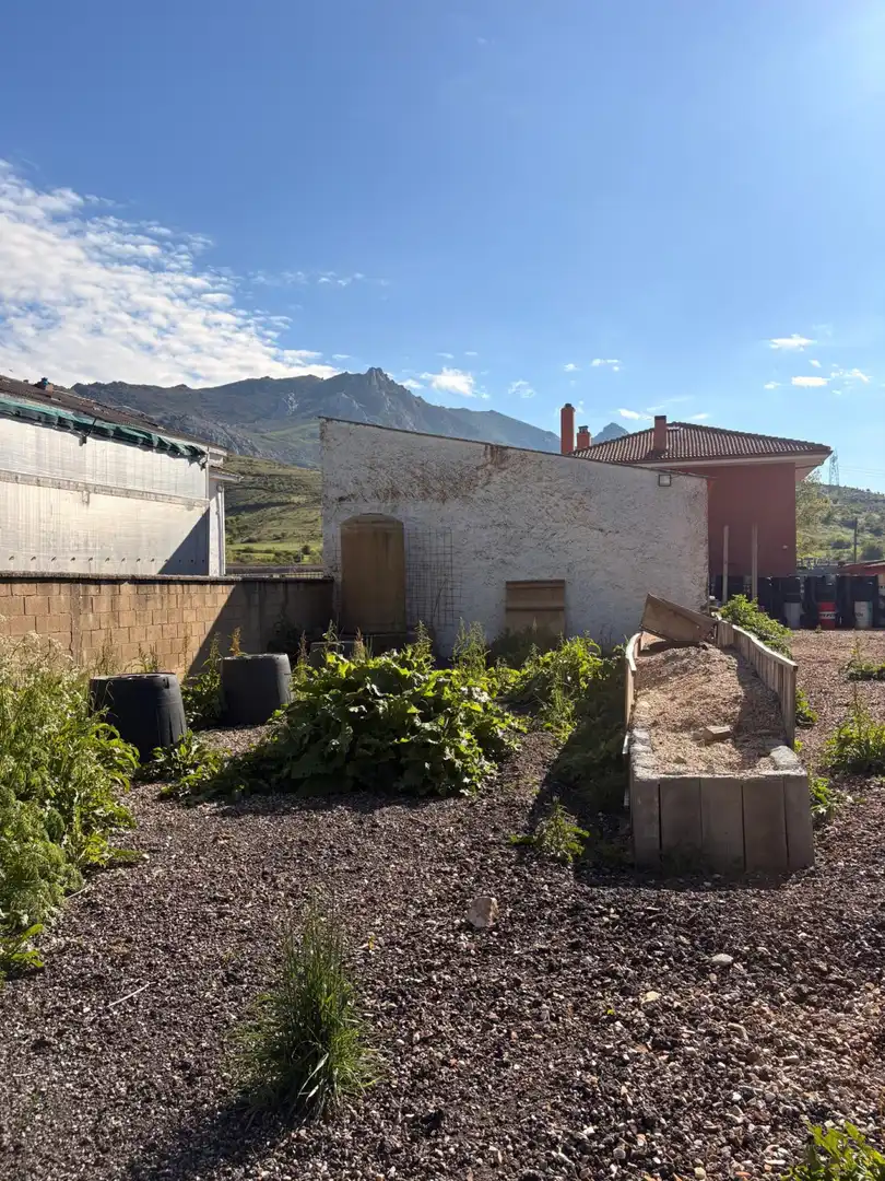 Vista exterior de Casa o chalet en venta en Villamanín con Calefacción, Jardín privado y Parquet