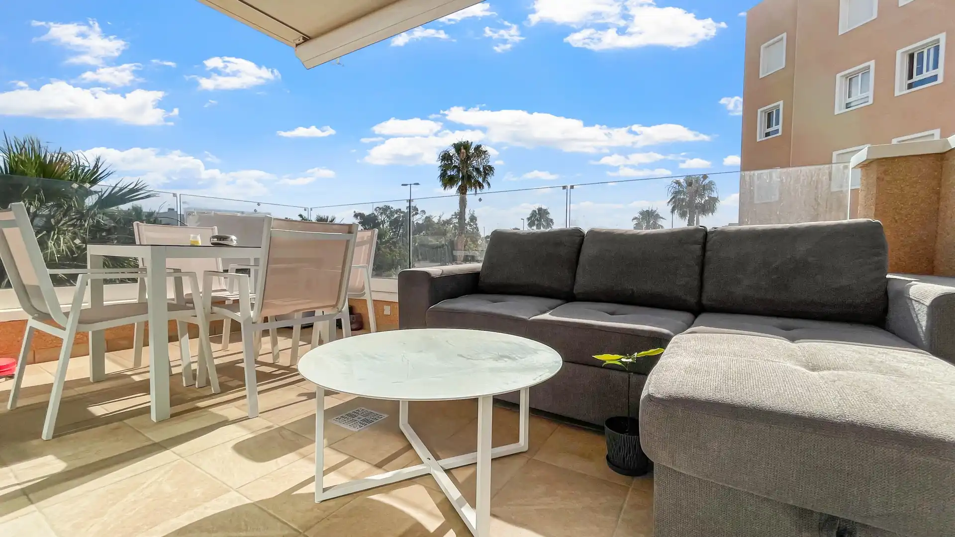 Terrassa de Apartament en venda en Guardamar del Segura amb Aire condicionat, Piscina i Forn