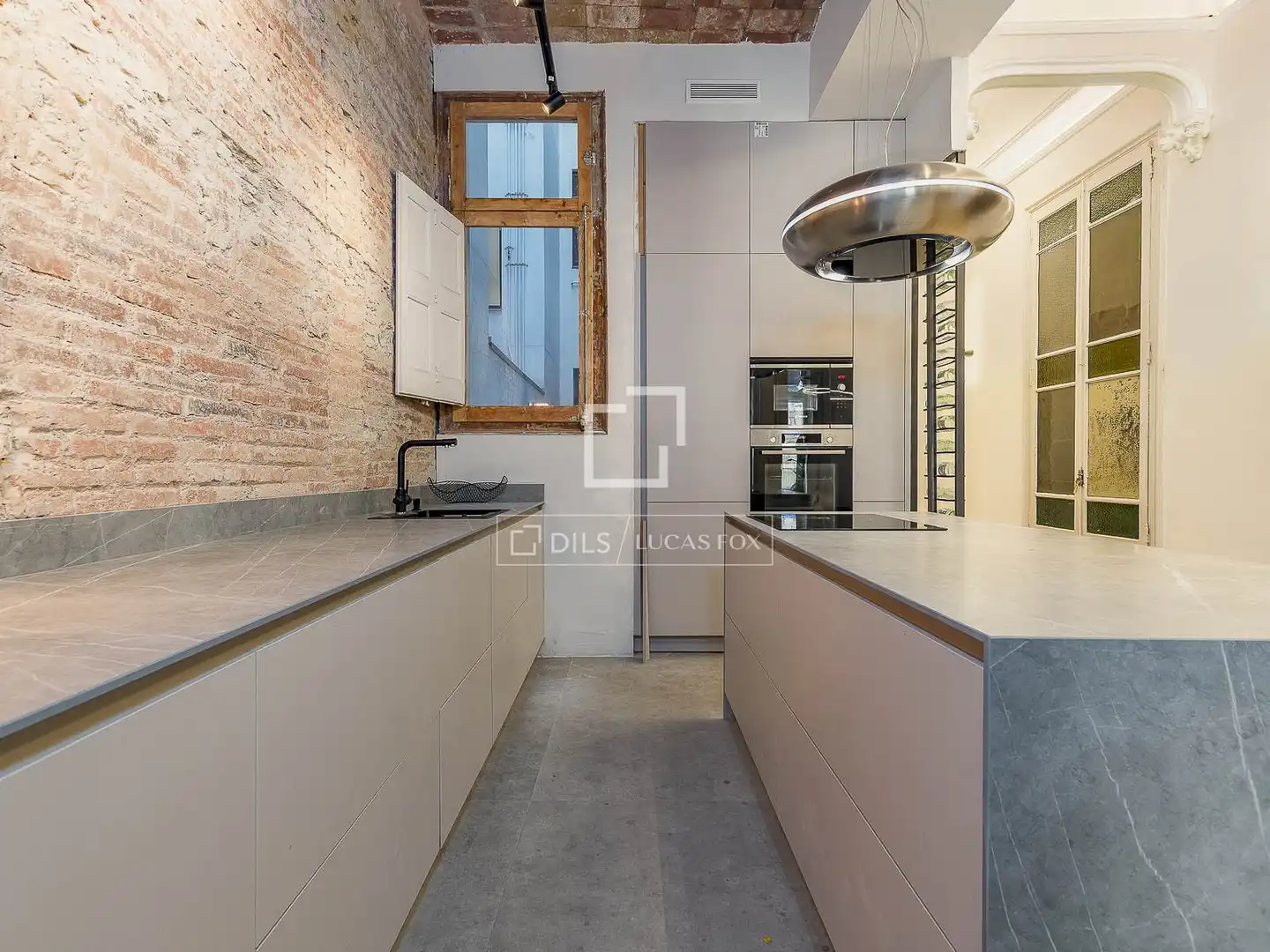 Kitchen of Flat for sale in Barcelona  with Air Conditioner, Private garden and Terrace