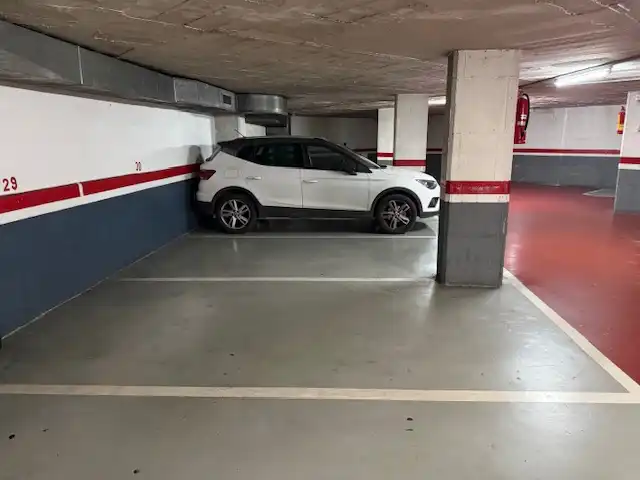 Parking de Garaje de alquiler en Barcelona con Alarma