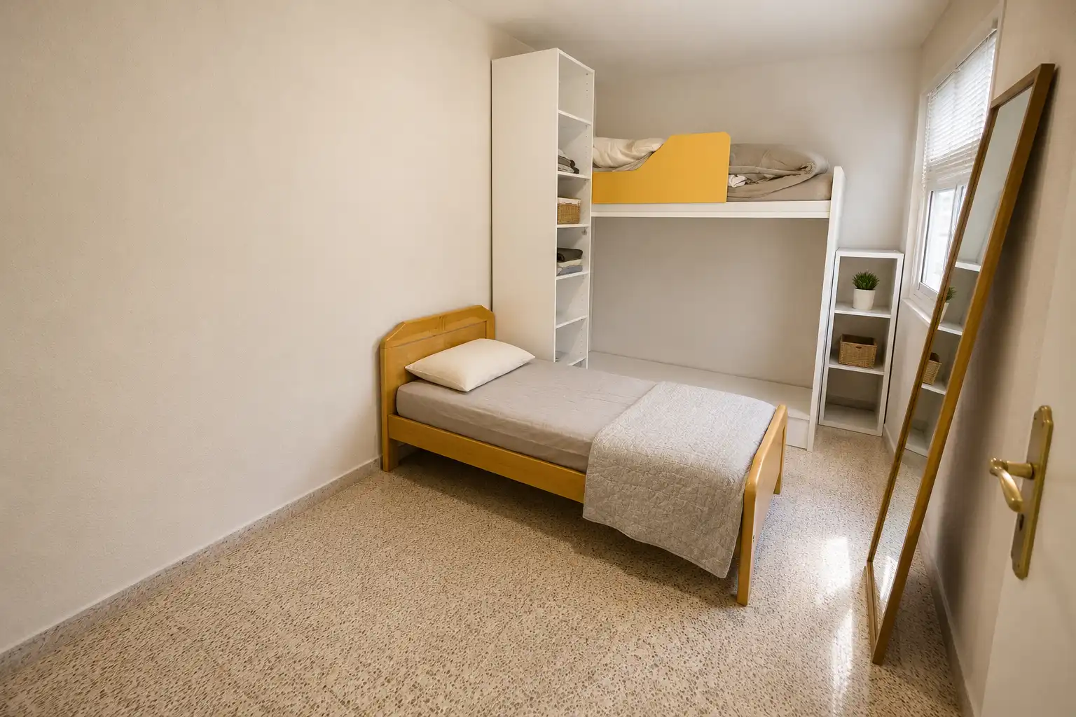 Bedroom of Flat for rent in Terrassa  with Heating, Terrace and Oven
