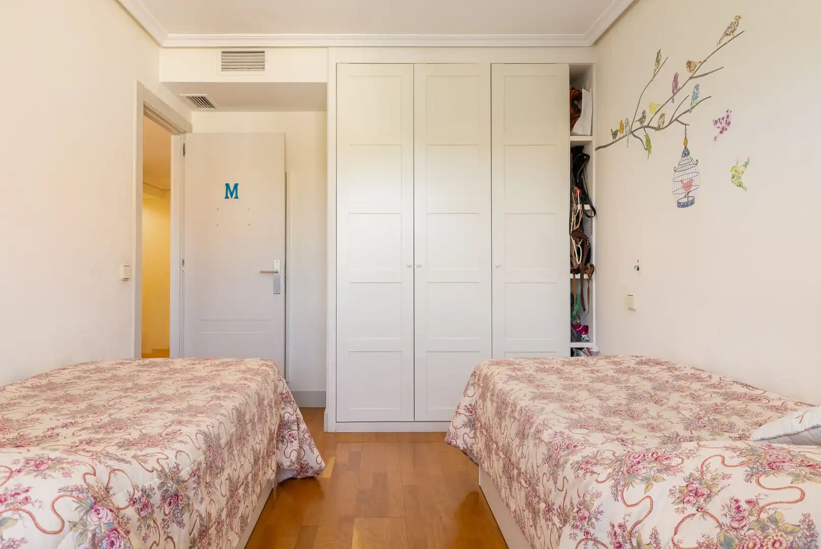 Dormitori de Apartament en venda en Madrid amb Aire condicionat, Calefacció i Terrassa