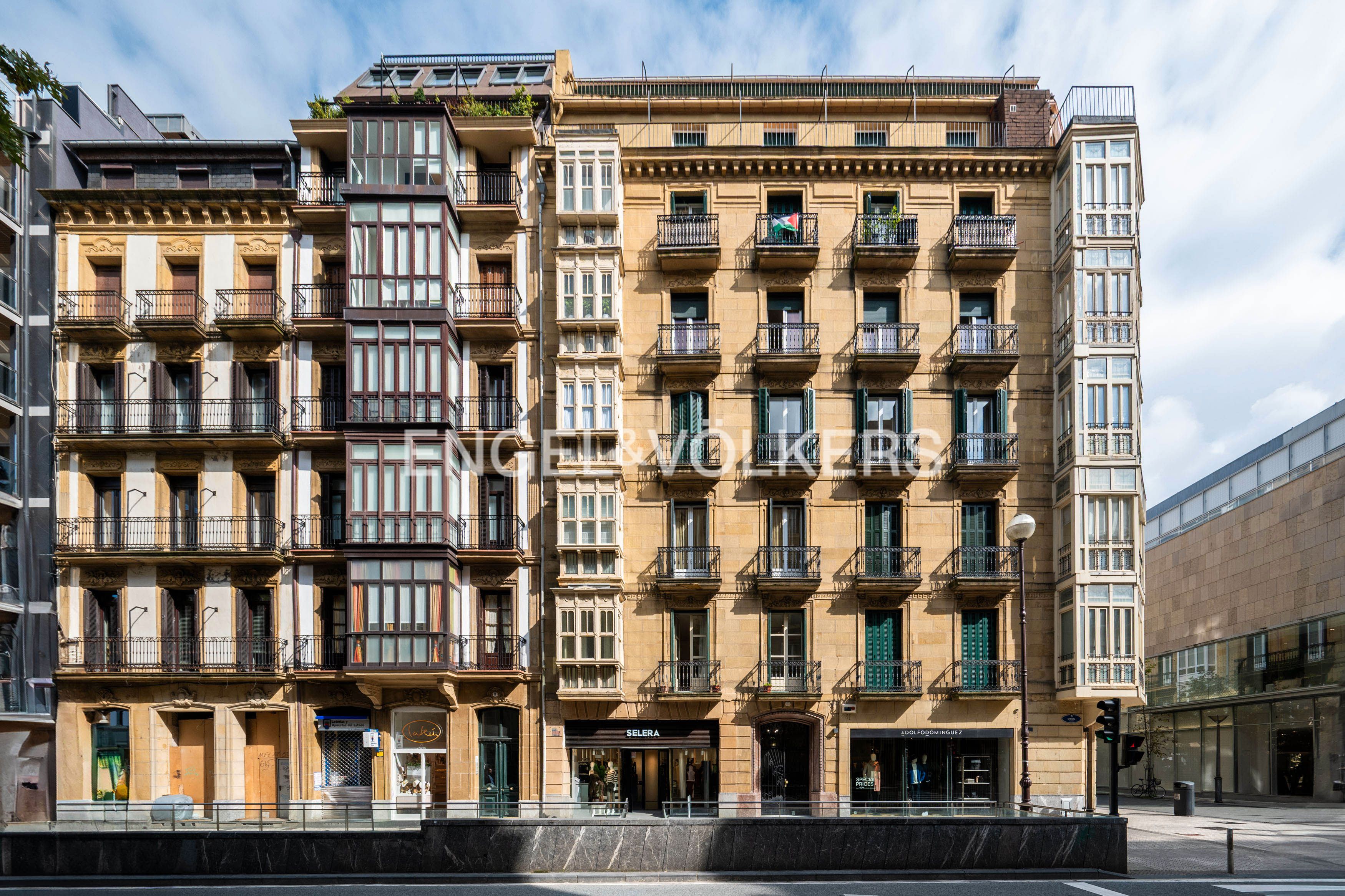 Exterior view of Apartment for sale in Donostia - San Sebastián   with Heating and Parquet flooring