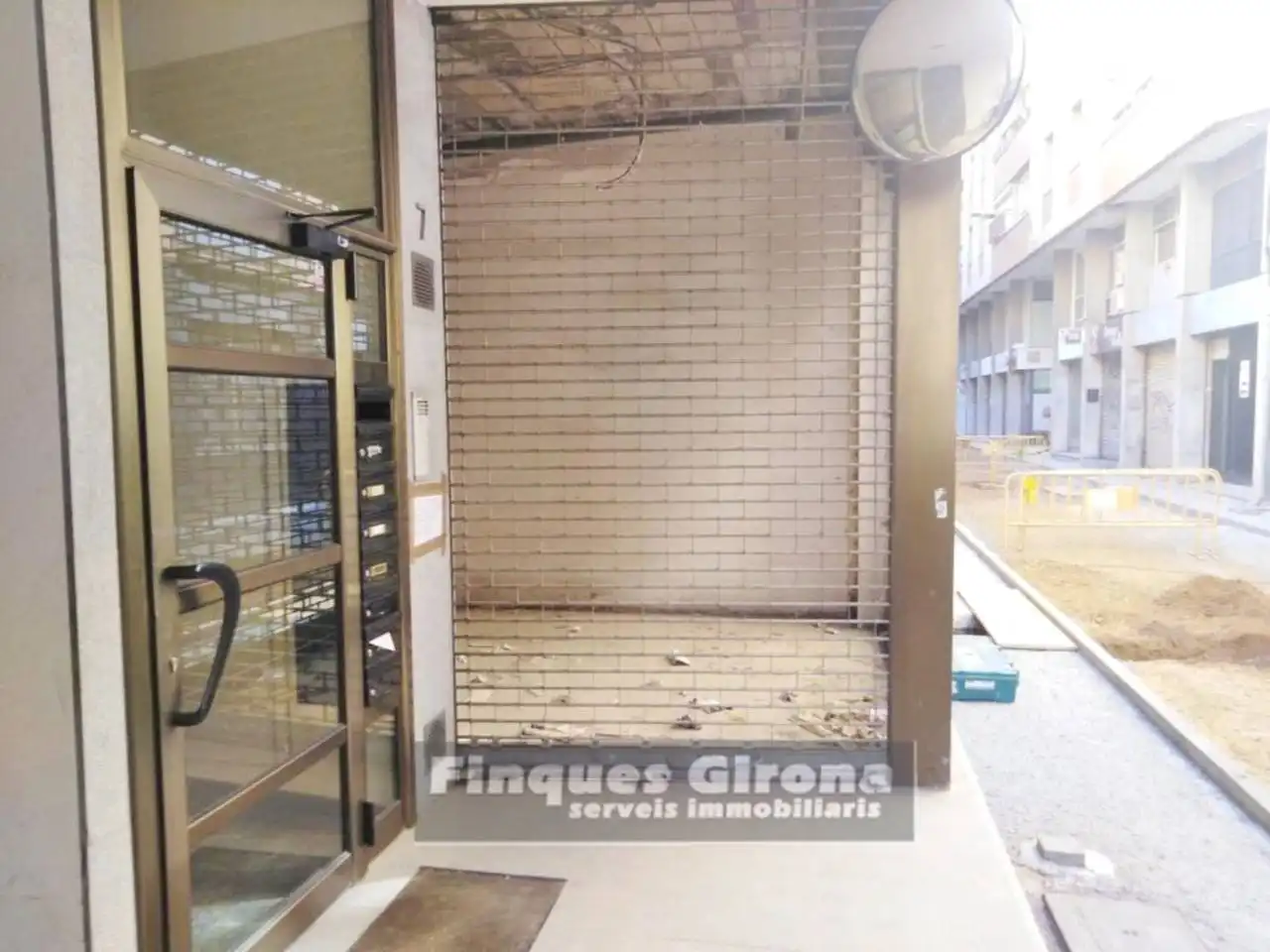 Locale commerciale in vendita a Calle cardenal margarit 7, imagen 2