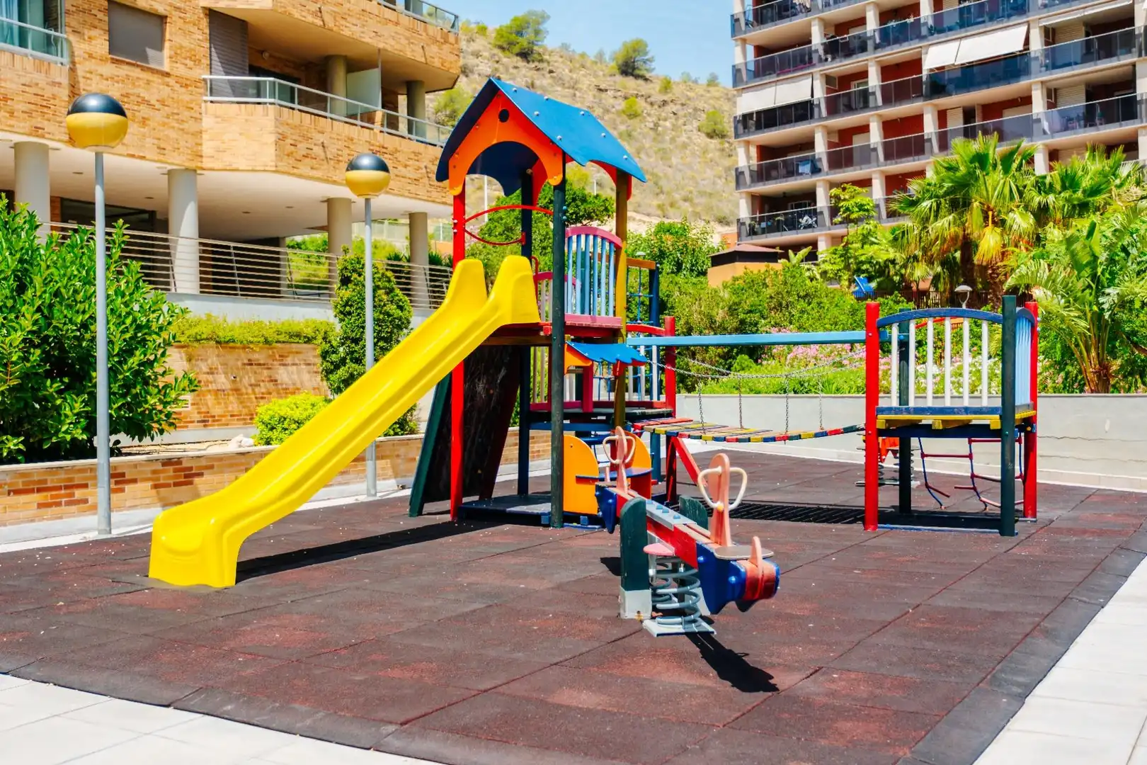 Vista exterior de Apartament de lloguer en Villajoyosa / La Vila Joiosa amb Aire condicionat, Calefacció i Jardí privat