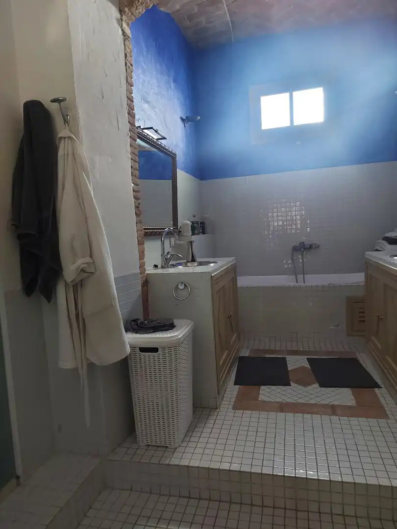 Bathroom of Houses for sale in Vilanova i la Geltrú